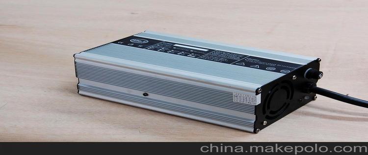 全面解析工业与商用电动车充电器 电池、电瓶车、叉车、堆高车及洗地机充电解决方案